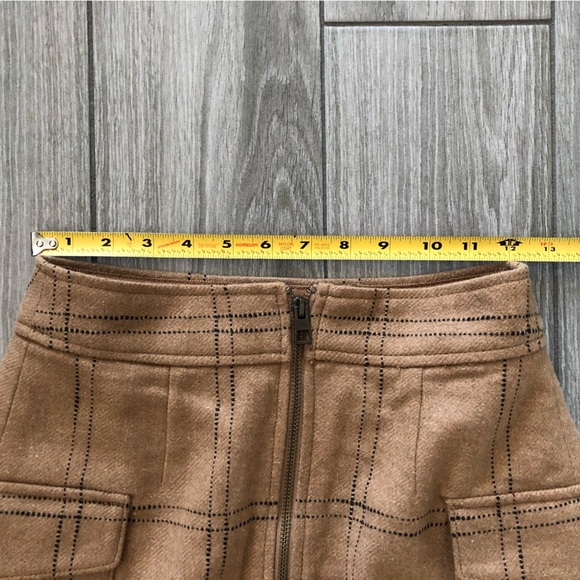 Madewell|Resourced Wool windowpane checkered tan mini cargo skirt•••fall staple - Picture 13 of 13